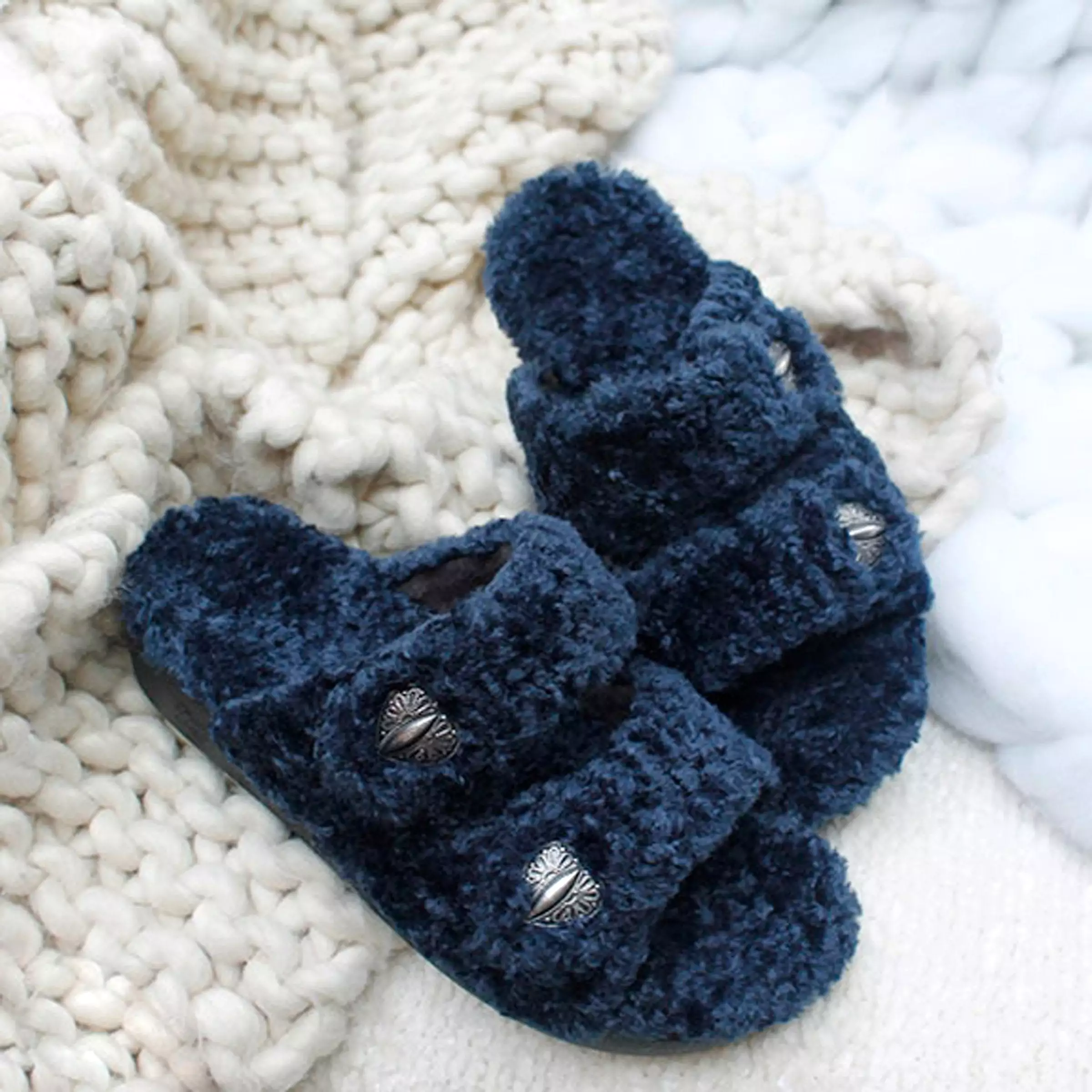 Chillery Sapphire Slipper