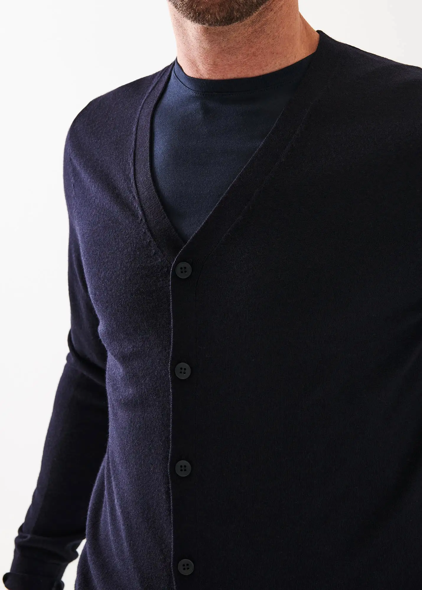 EXTRA-FINE MERINO CARDIGAN