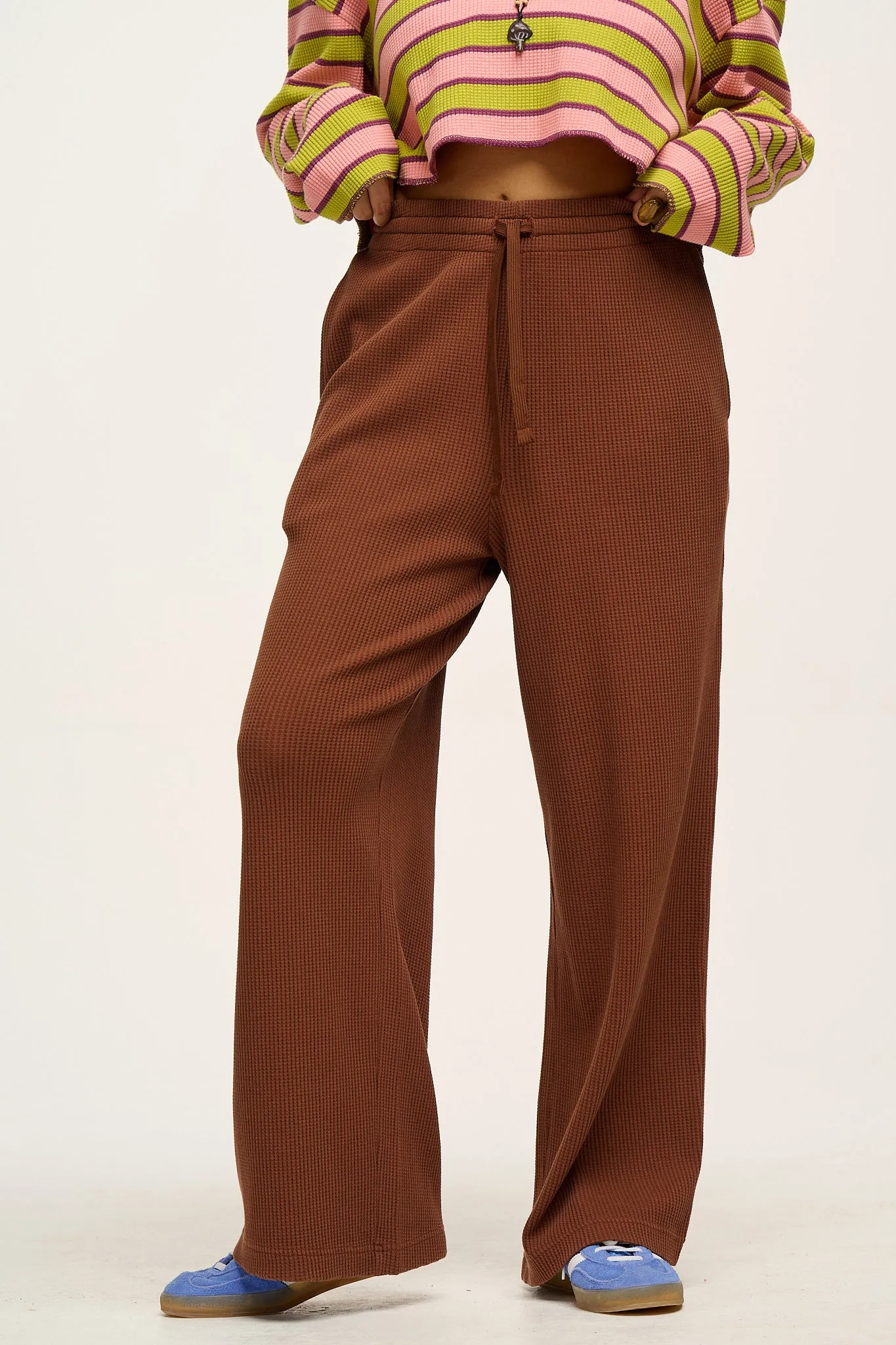 Larson - Wide Leg Waffle Cotton Joggers in Cappuccino